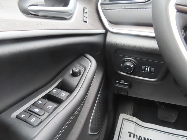New 2026 Jeep Grand Cherokee L Limited w/ Limited Altitude Package AWD/4WD image 34