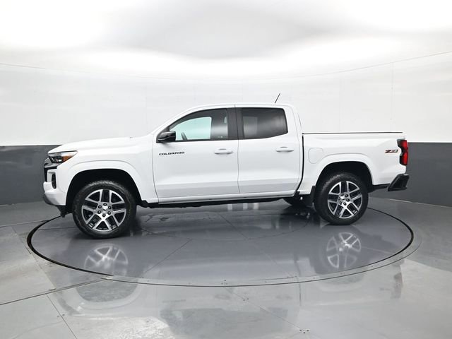 Used 2024 Chevrolet Colorado Z71 w/ Z71 Convenience Package 2 AWD/4WD image 8