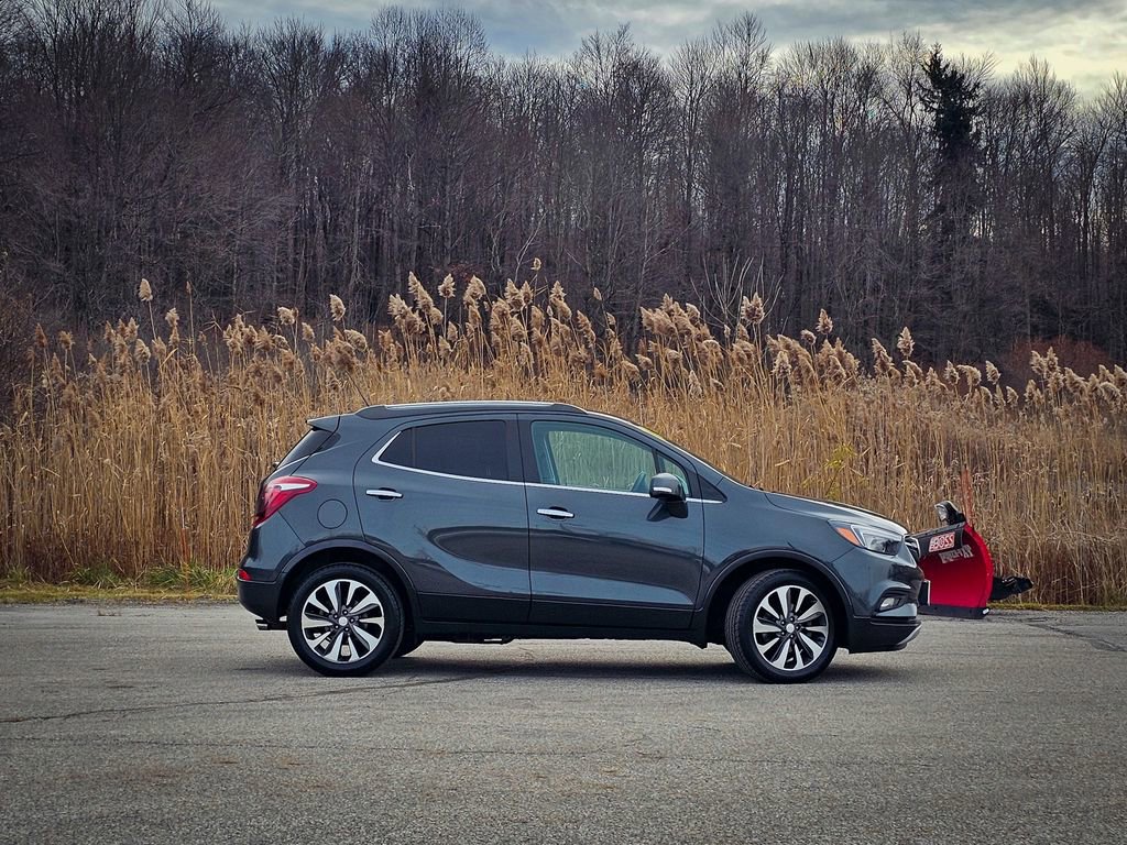 Used 2018 Buick Encore Preferred image 3