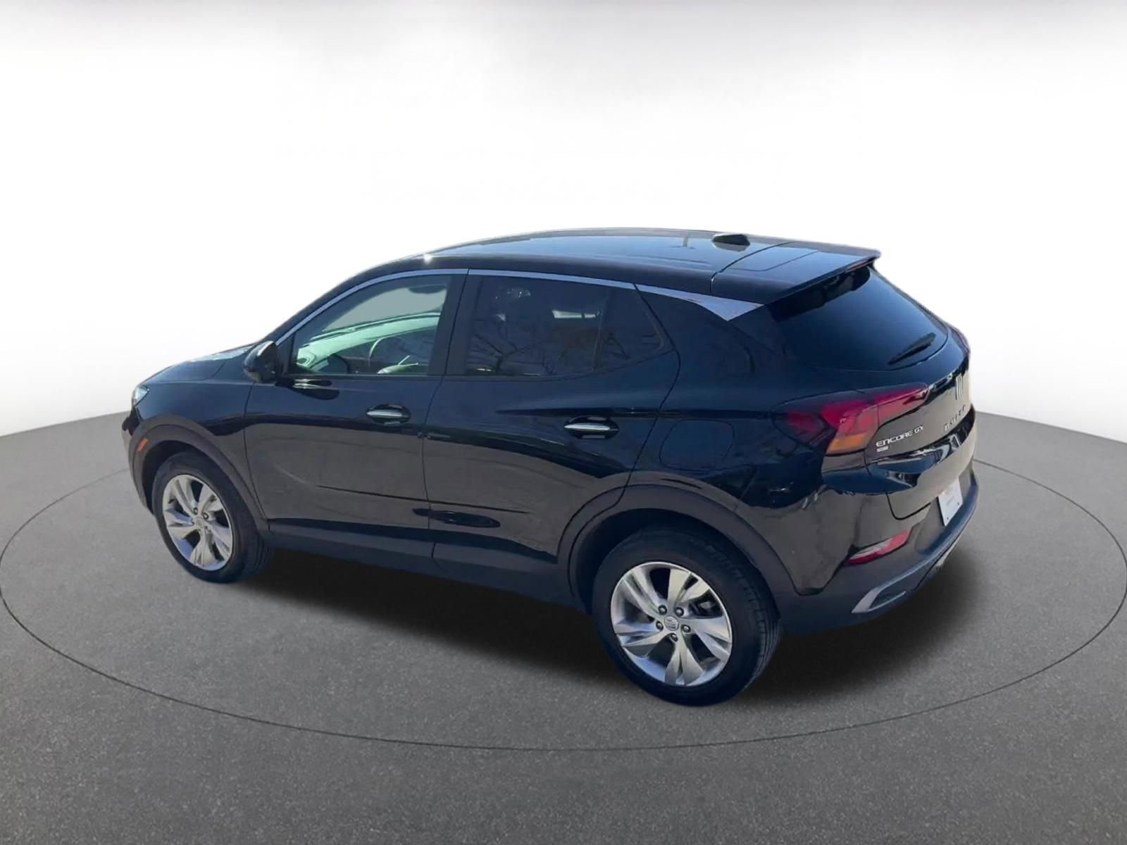 Used 2025 Buick Encore GX Preferred image 10