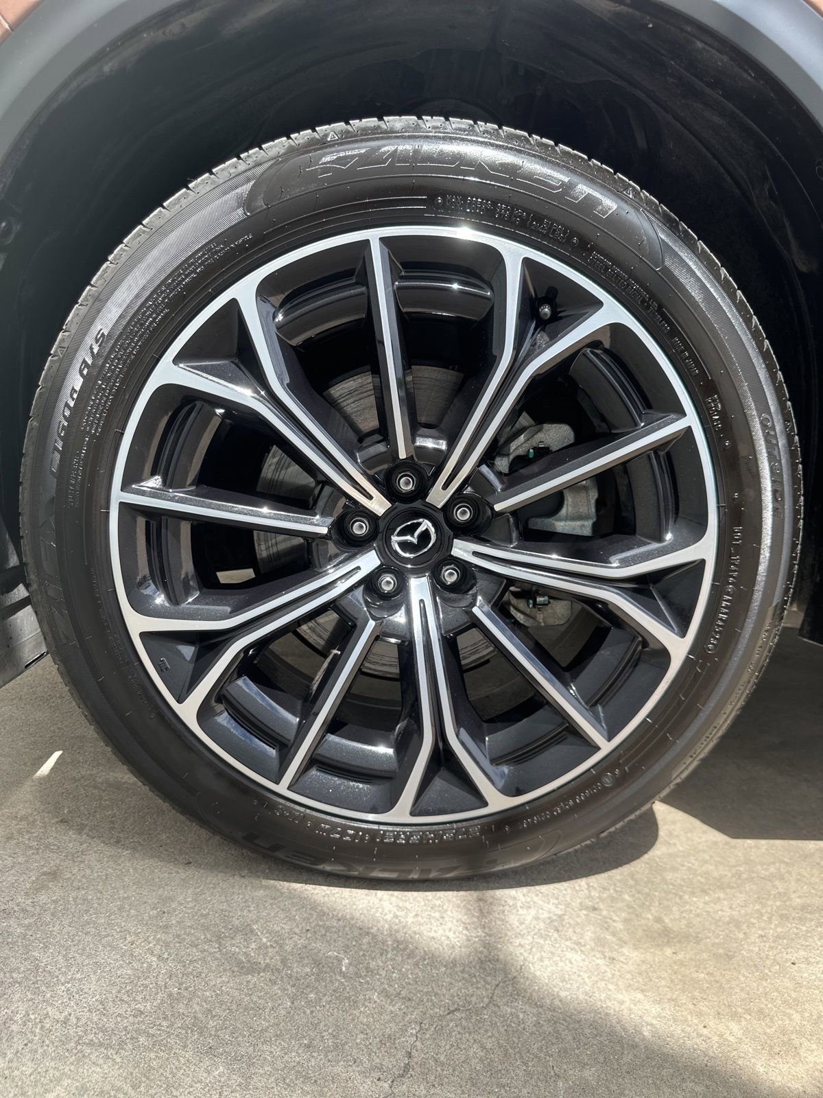 Certified 2025 MAZDA CX-70 Plug-In Hybrid w/ Premium Pkg AWD/4WD image 17