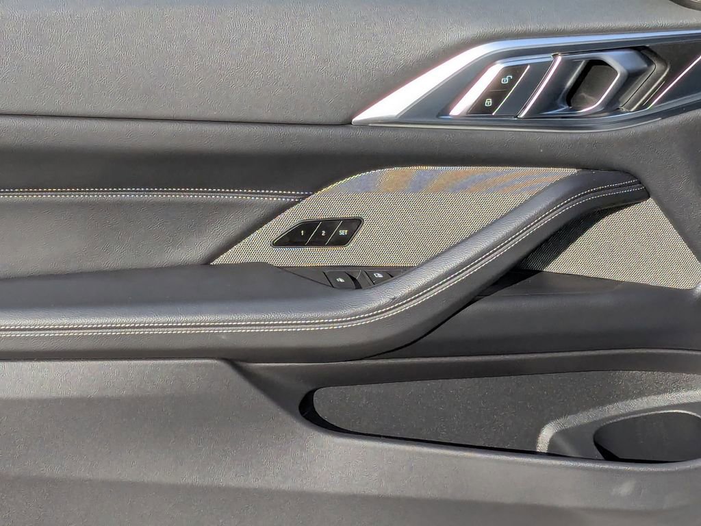 Used 2023 BMW 440i xDrive Convertible w/ Premium Package image 11