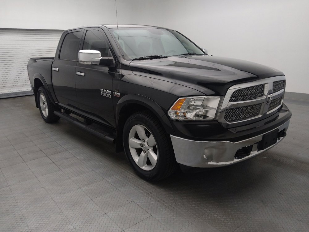 Used 2018 RAM 1500 SLT image 13