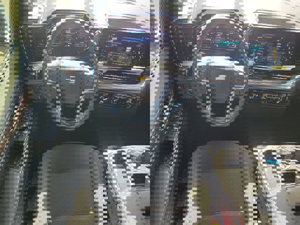 Used 2024 Chevrolet Silverado 1500 LT image 14