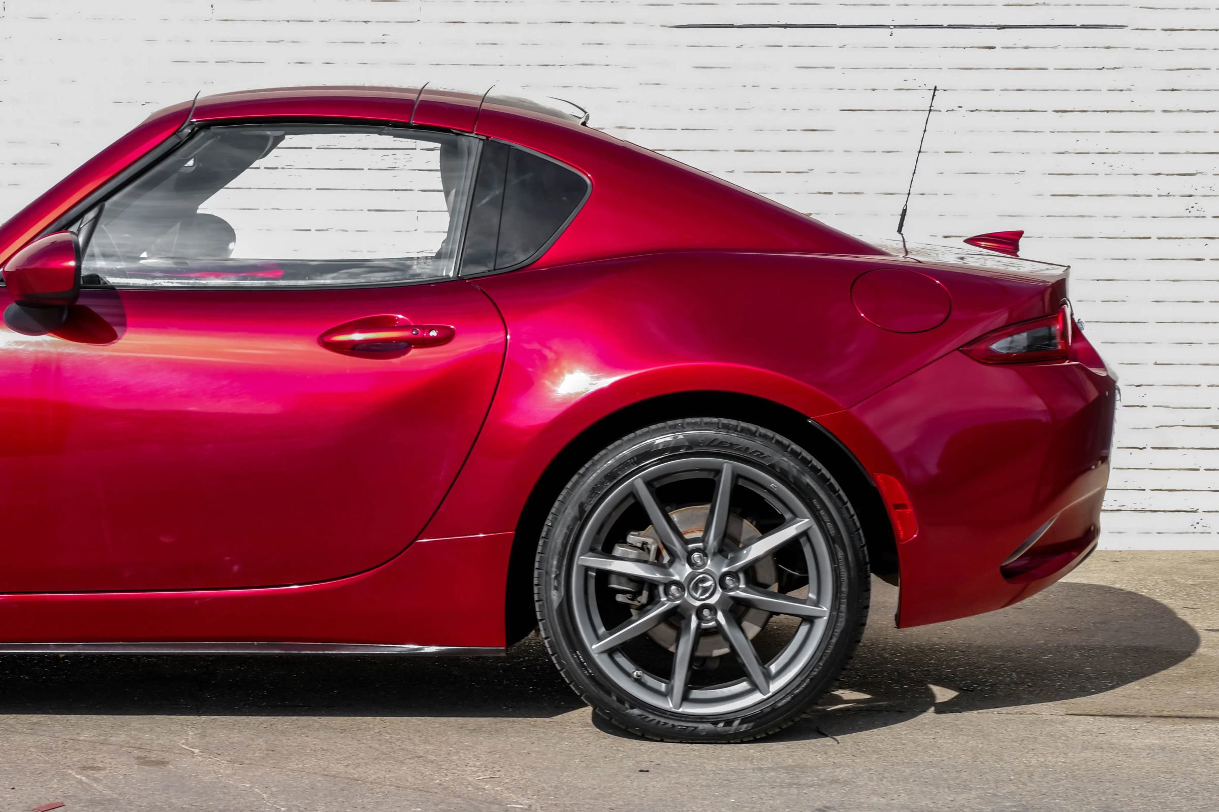 Used 2019 MAZDA MX-5 Miata RF Grand Touring image 12