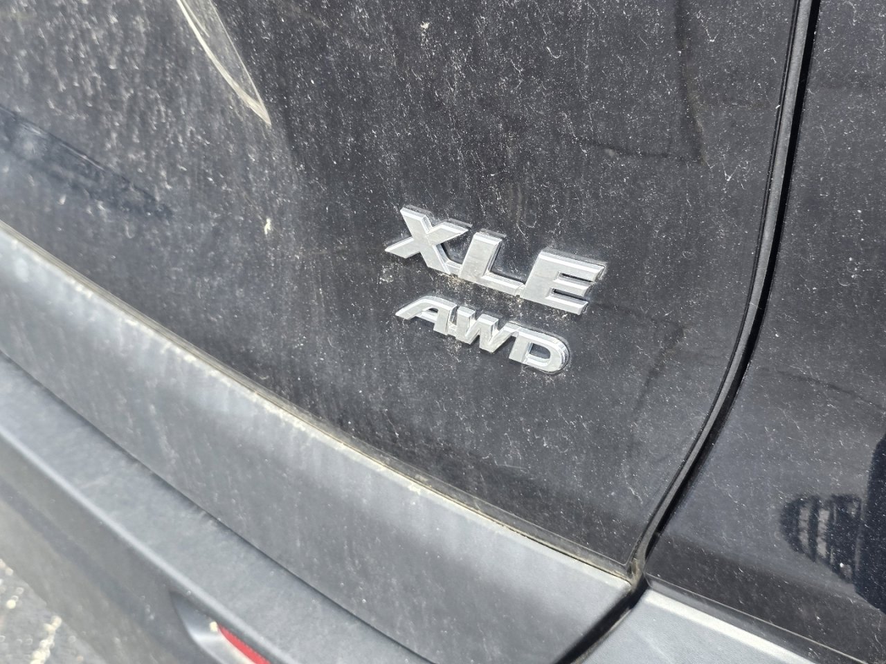 Certified 2020 Toyota RAV4 XLE Premium AWD/4WD image 15