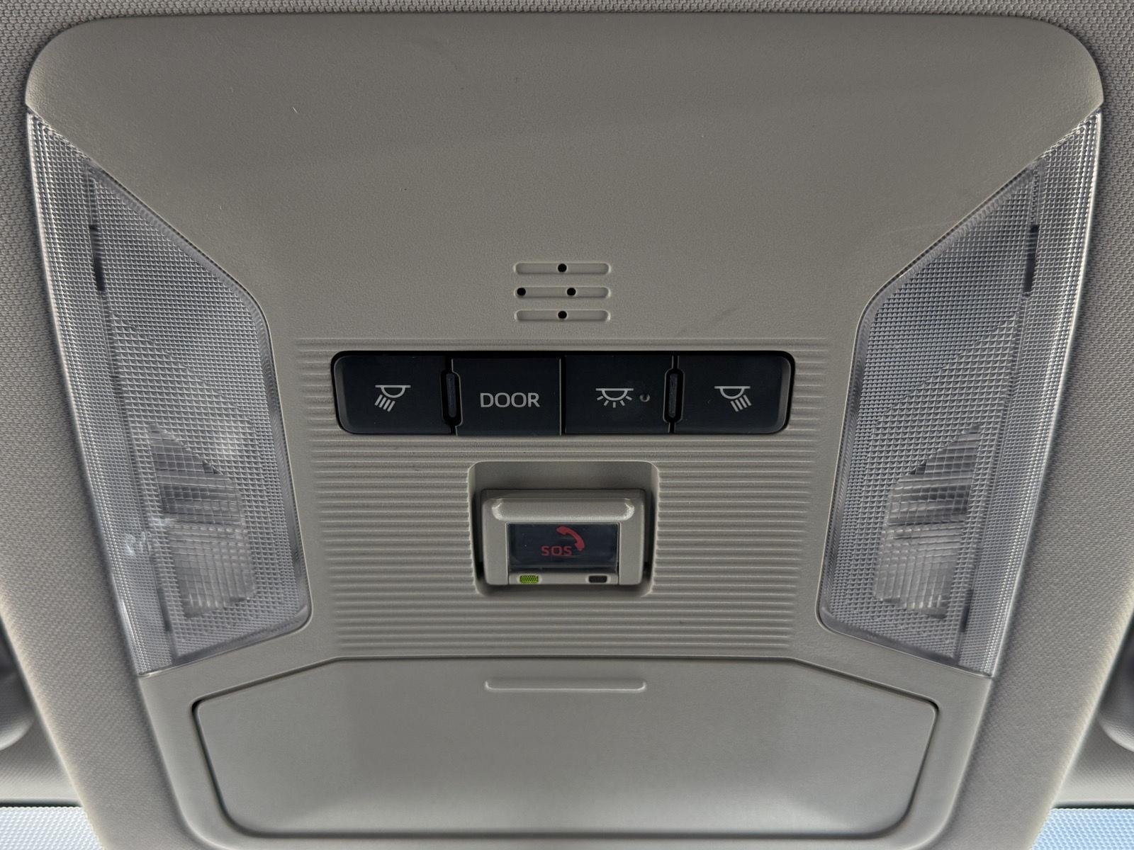 Used 2025 Toyota RAV4 XLE AWD/4WD image 39