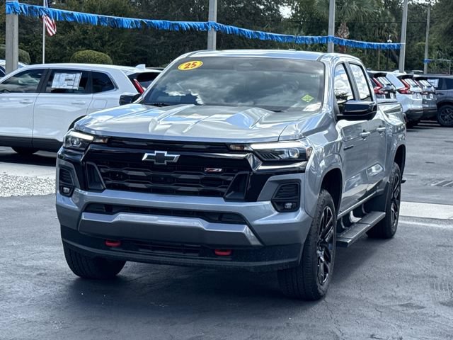 Used 2025 Chevrolet Colorado Z71 w/ Technology Package AWD/4WD image 13