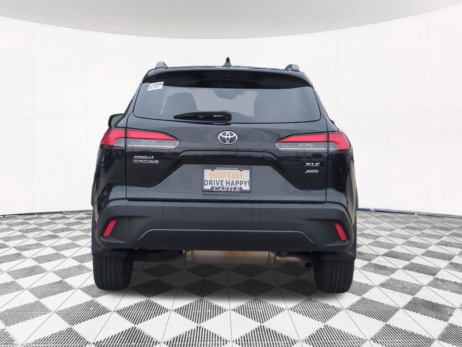 Used 2023 Toyota Corolla Cross XLE w/ Convenience Package image 5