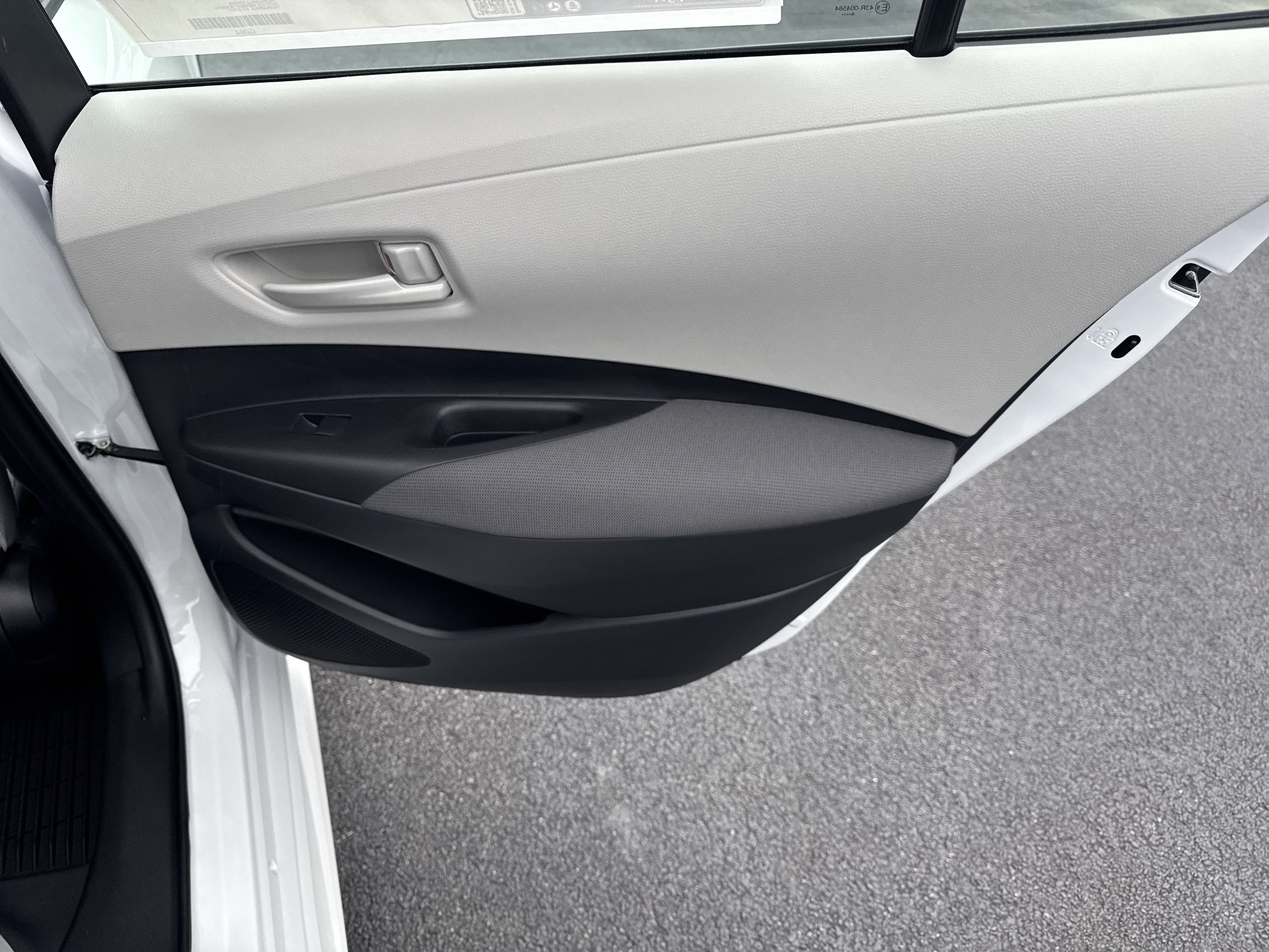 New 2027 Toyota Corolla LE FWD image 32