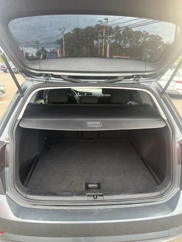 Used 2019 Volkswagen Golf SE FWD image 17