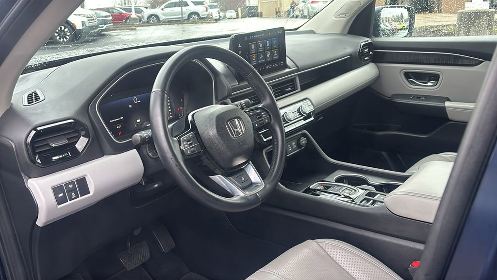 Used 2023 Honda Pilot Elite image 24