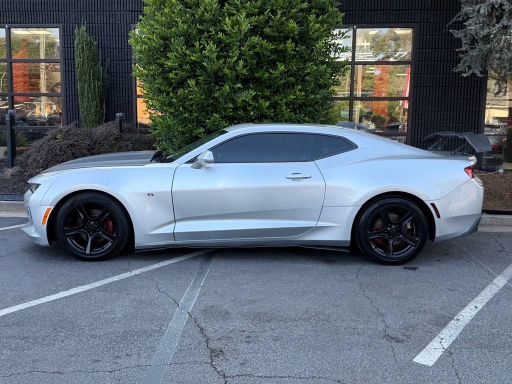 Used 2018 Chevrolet Camaro LT RWD image 9