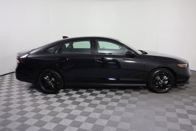 Certified 2025 Honda Accord SE image 9