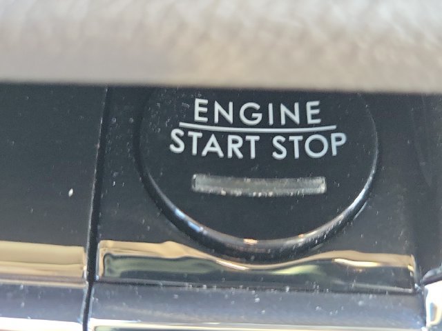 Used 2023 Lincoln Corsair Reserve w/ Equipment Group 201A FWD image 23