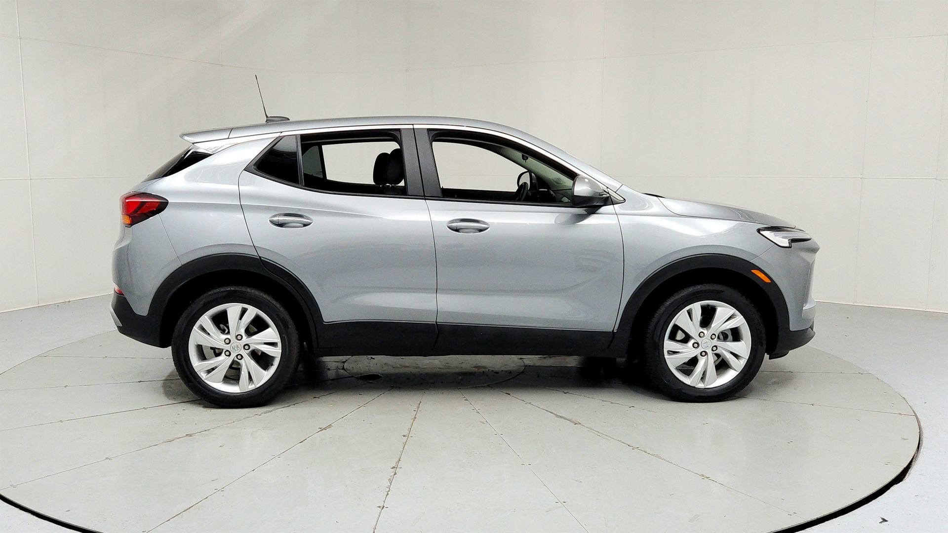 Used 2024 Buick Encore GX Preferred AWD/4WD image 6