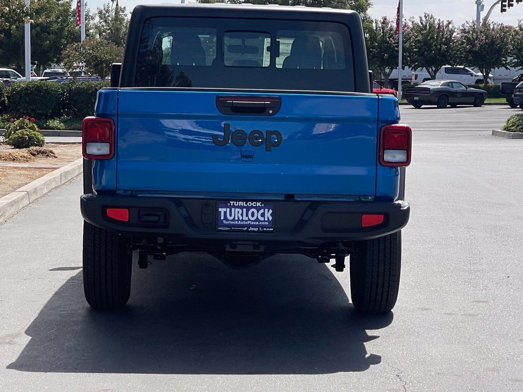 New 2026 Jeep Gladiator Sport AWD/4WD image 7