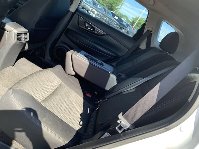 Used 2017 Nissan Rogue S FWD image 10