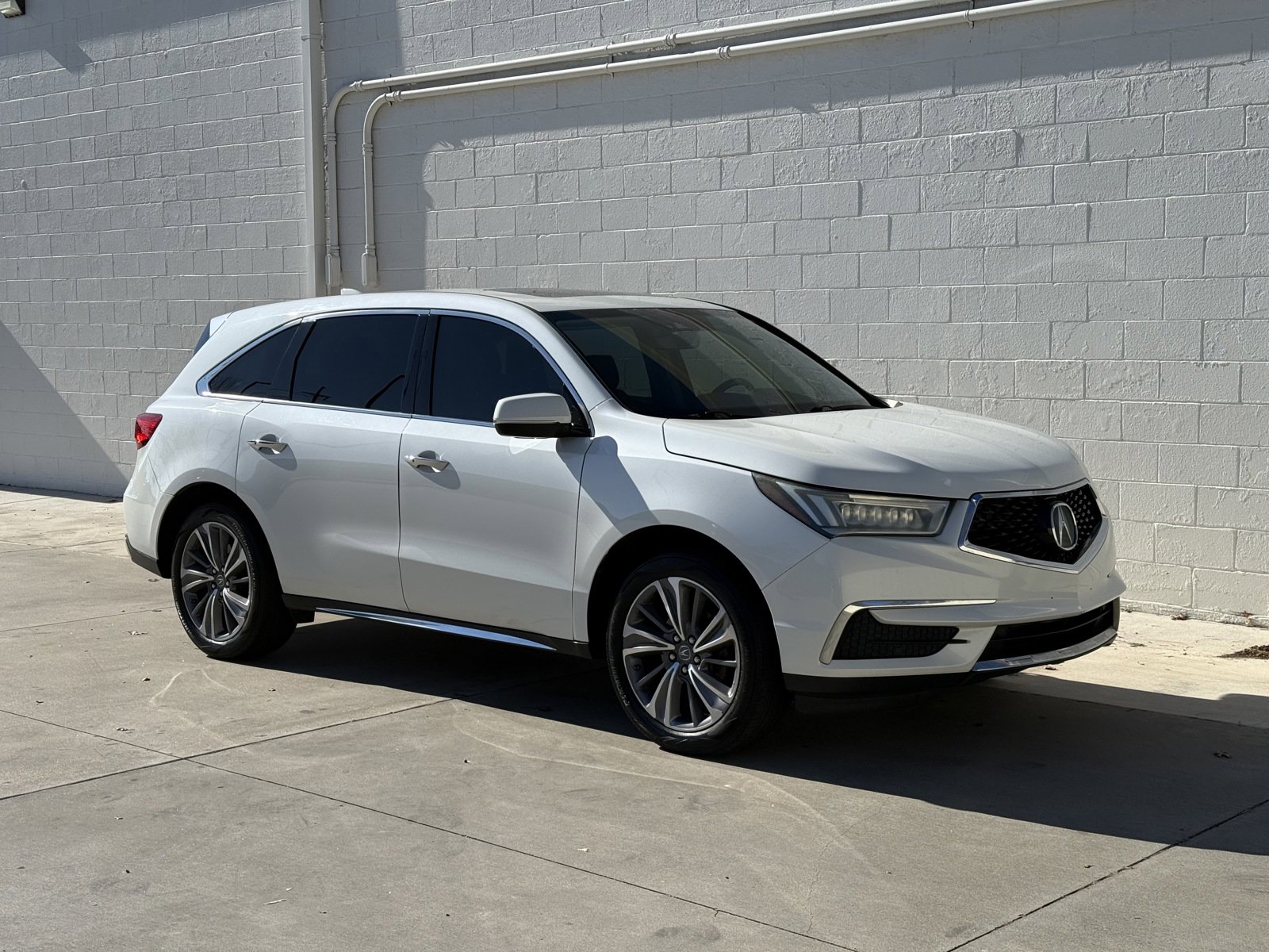 Used 2018 Acura MDX SH-AWD w/ Technology Package image 9