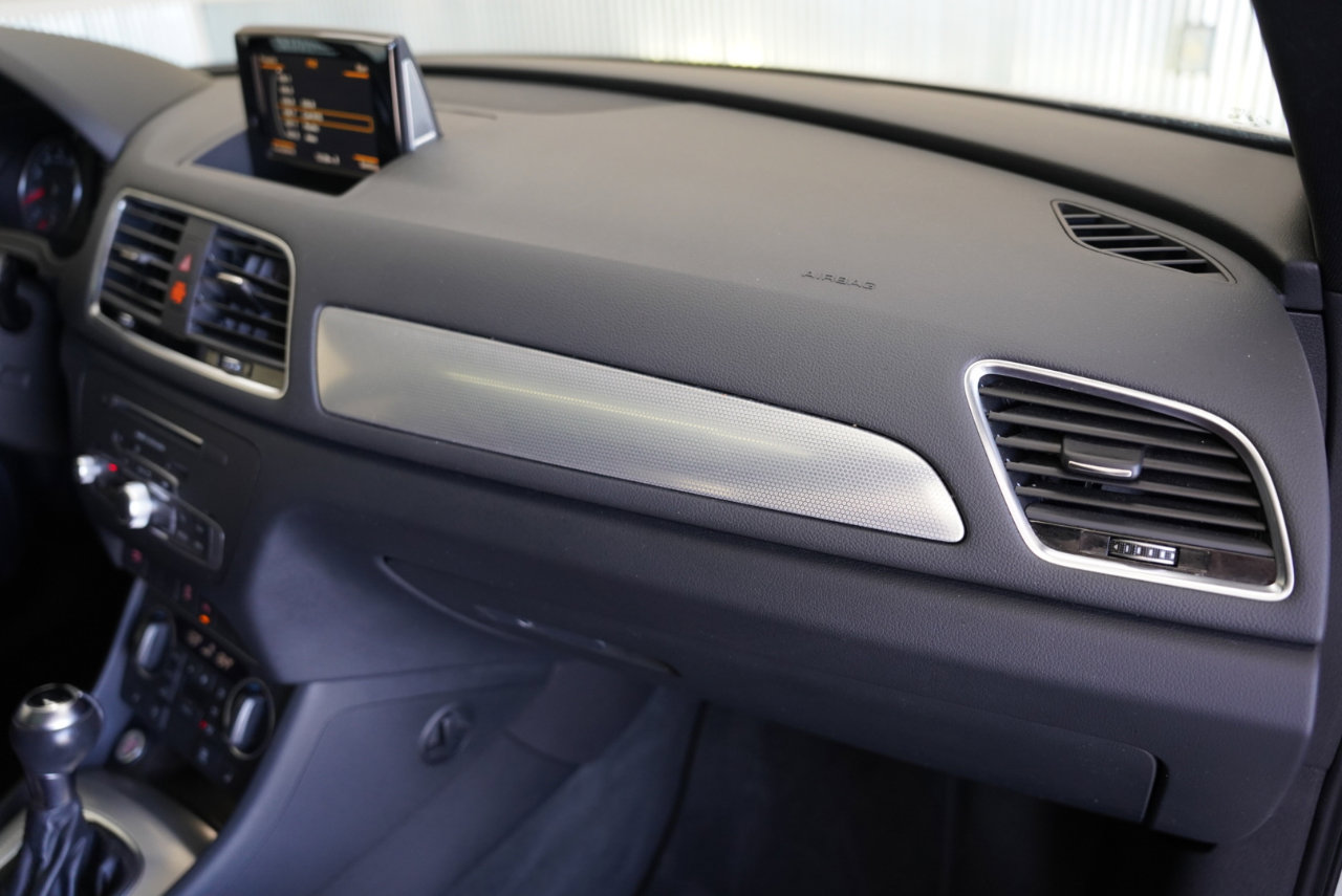 Used 2018 Audi Q3 2.0T Premium w/ Convenience Package image 37