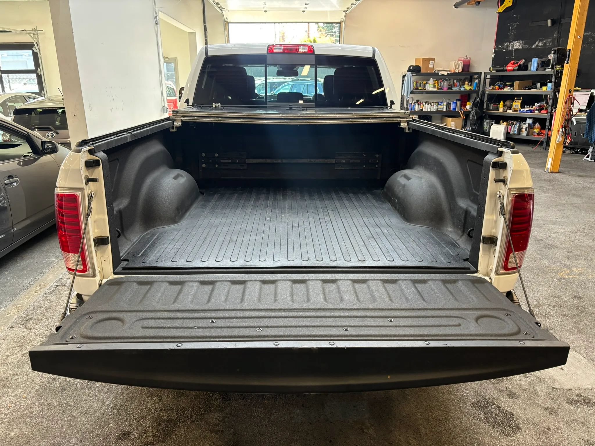 Used 2016 RAM 2500 Laramie w/ Protection Group AWD/4WD image 24