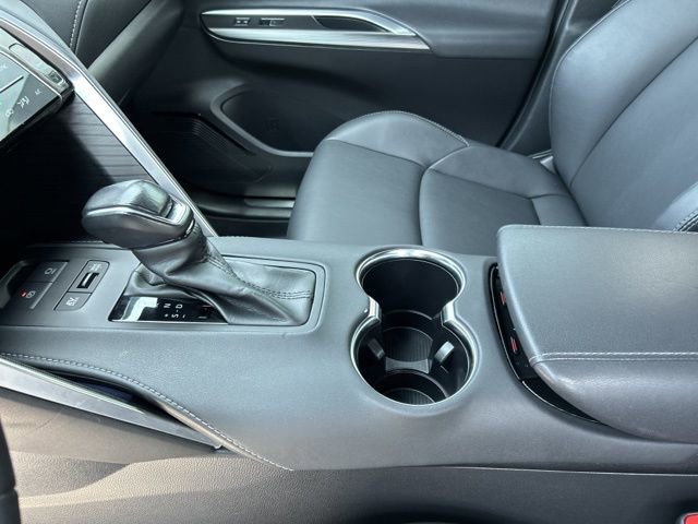 Used 2023 Toyota Venza XLE image 34