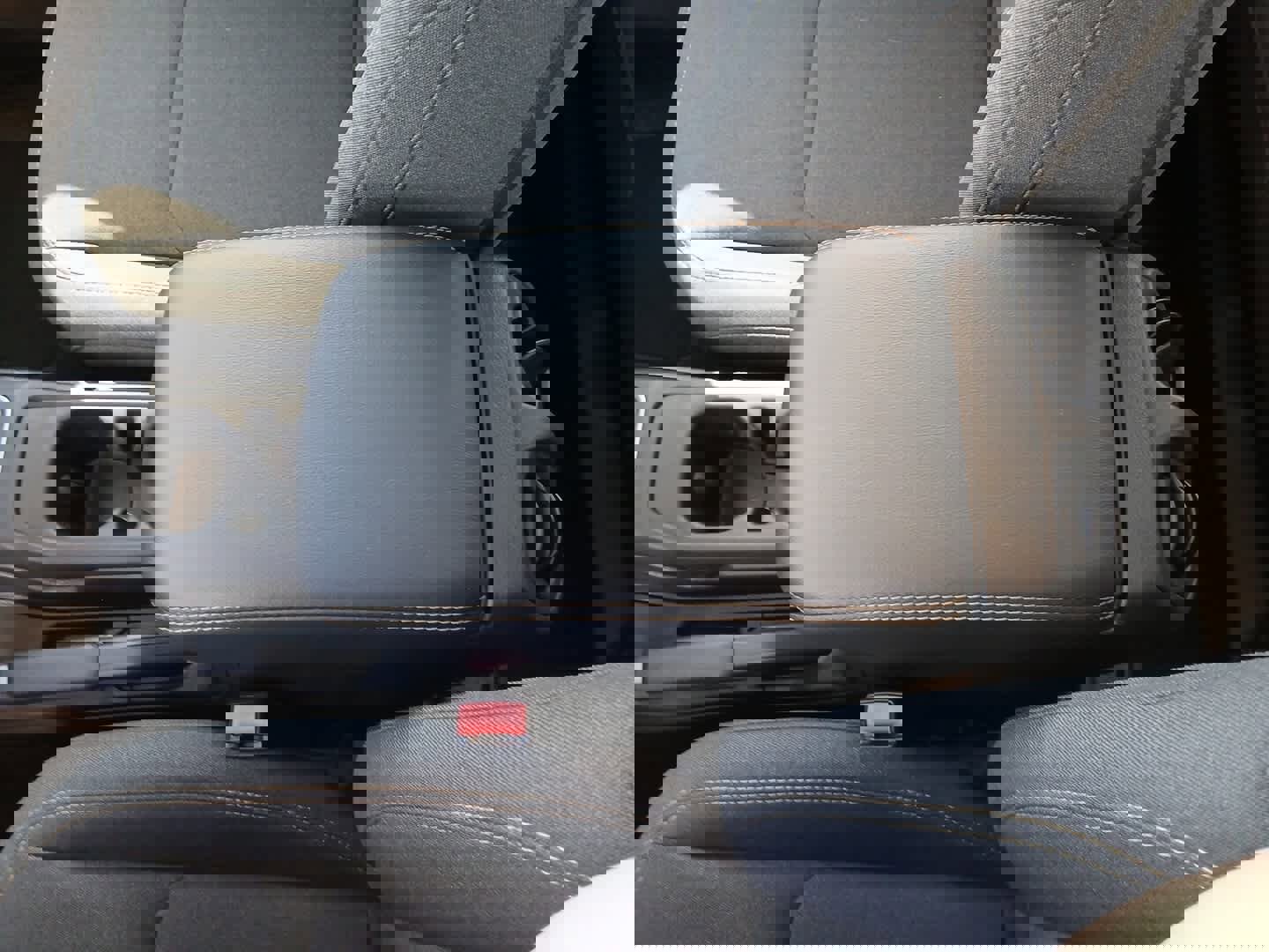 Used 2025 Jeep Wrangler Sahara image 47