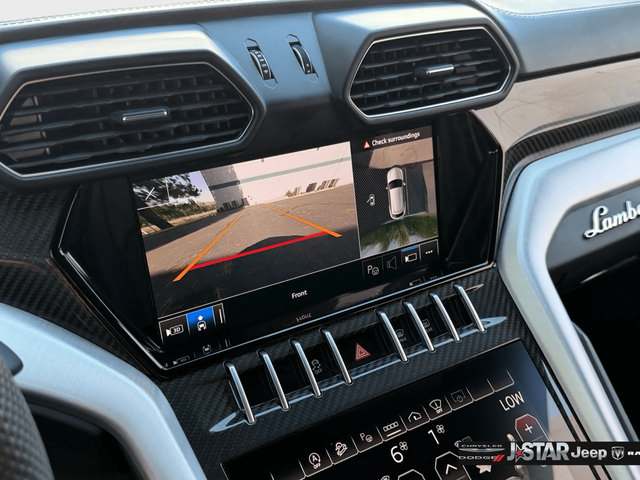 Used 2022 Lamborghini Urus AWD/4WD image 19