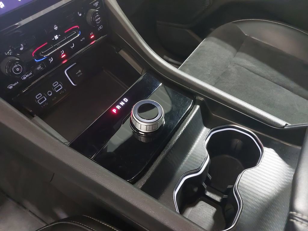 Used 2024 Jeep Grand Cherokee L Laredo image 27