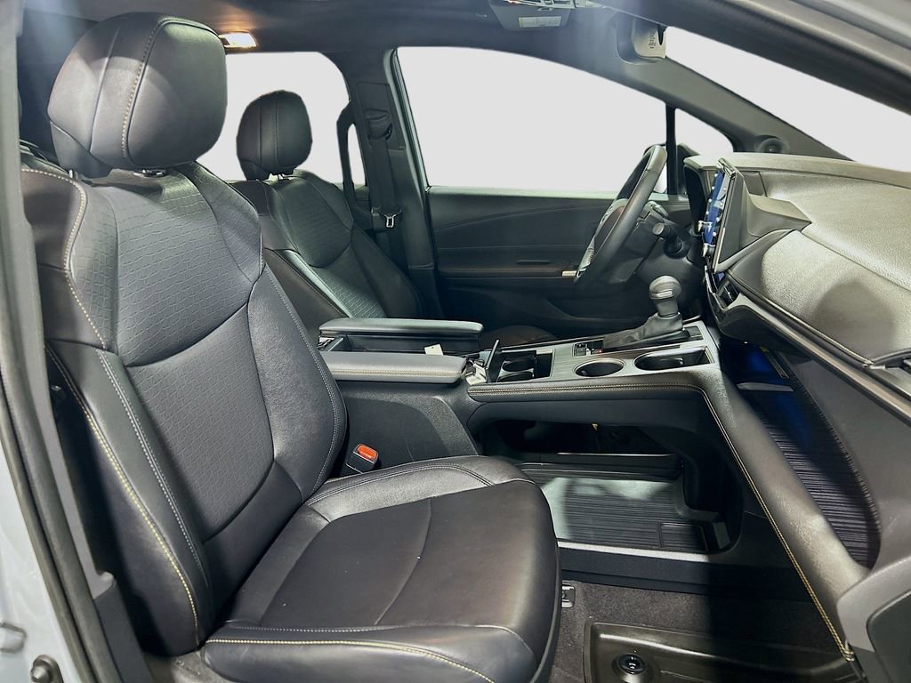Used 2023 Toyota Sienna XLE Woodland Edition image 29