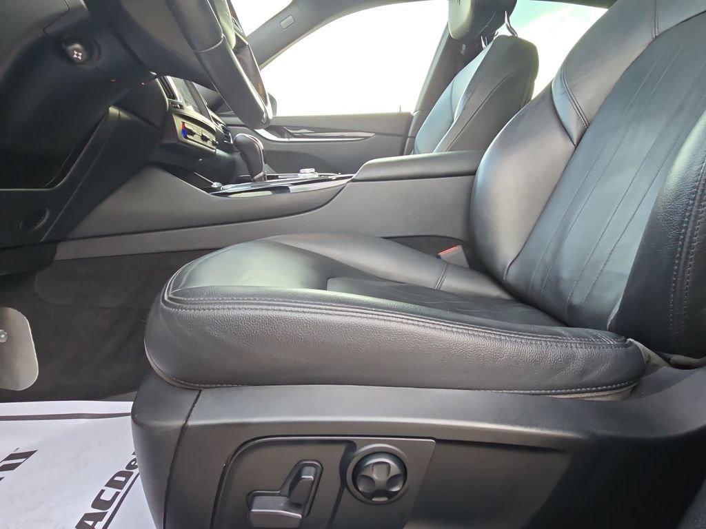 Used 2018 Maserati Levante image 23