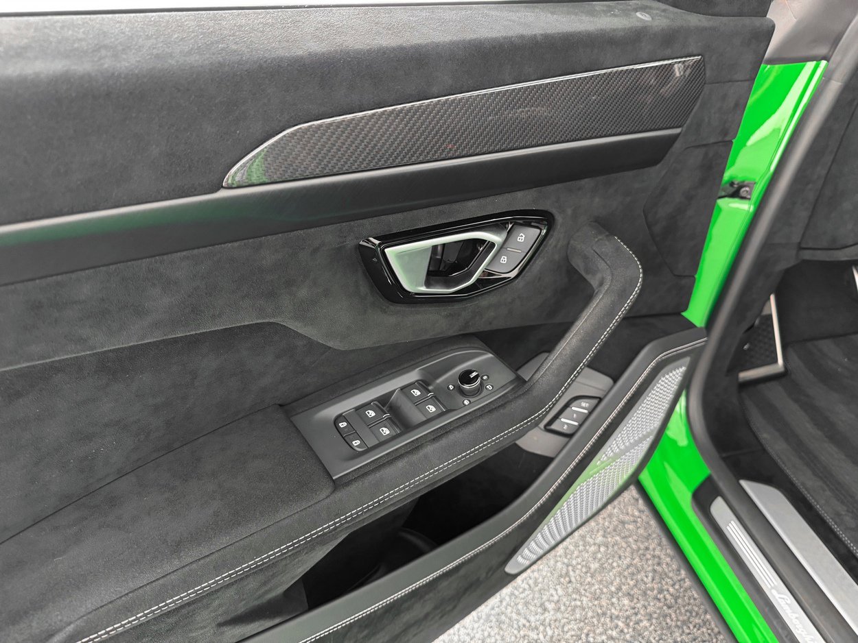 Used 2024 Lamborghini Urus Performante image 12