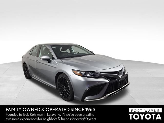 Used 2024 Toyota Camry XSE FWD image 4