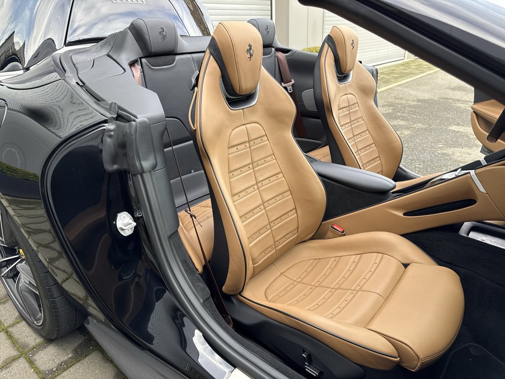 Certified 2024 Ferrari Roma Spider RWD image 24