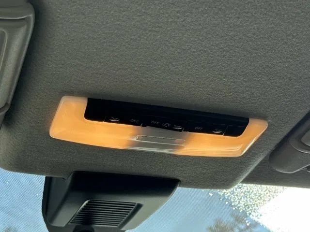 Used 2024 Nissan Kicks S FWD image 18