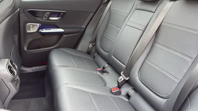 Used 2026 Mercedes-Benz GLC 300 4MATIC image 27