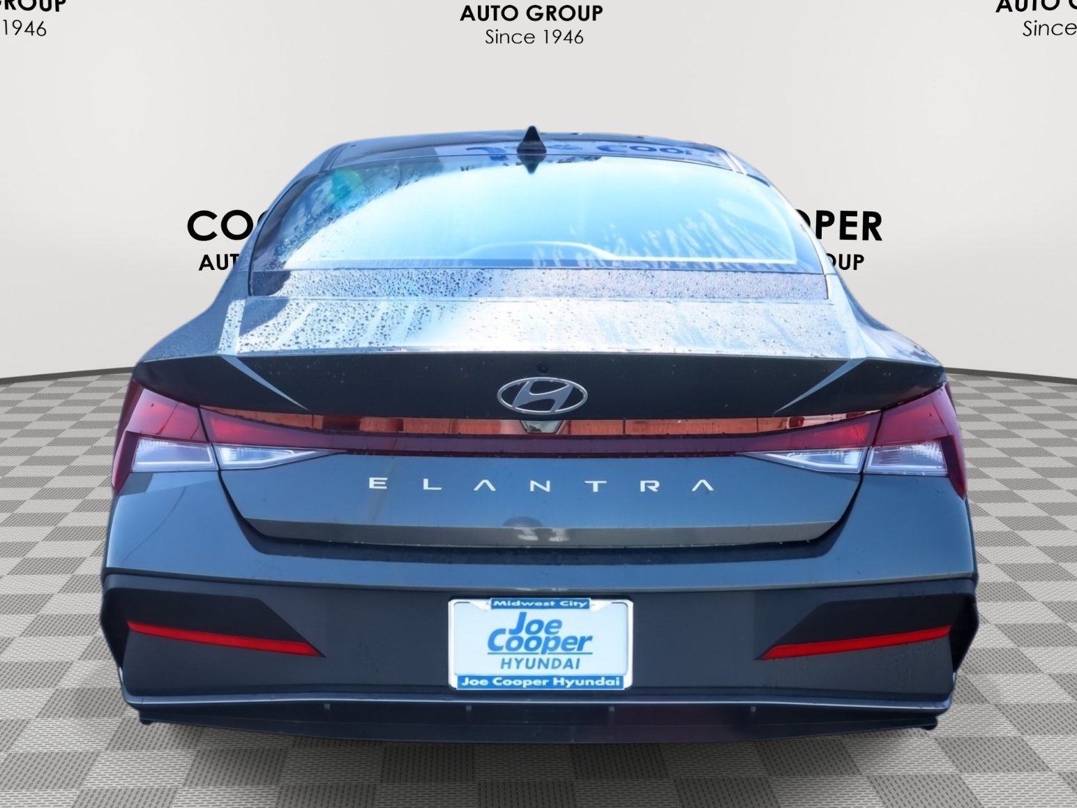 New 2026 Hyundai Elantra SE FWD image 7