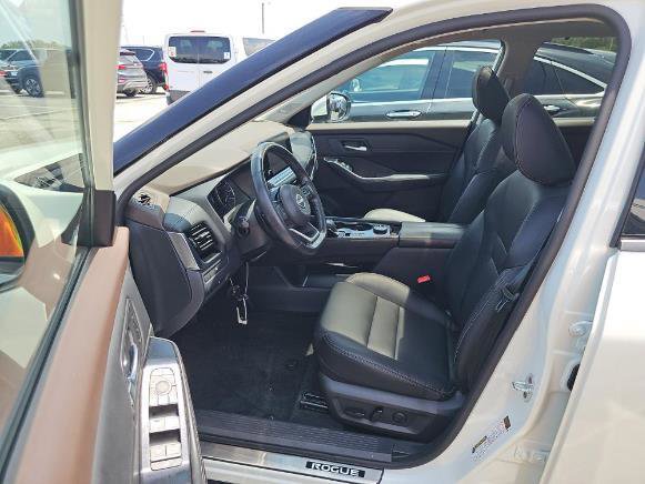Used 2023 Nissan Rogue SL w/ SL Premium Package AWD/4WD image 5