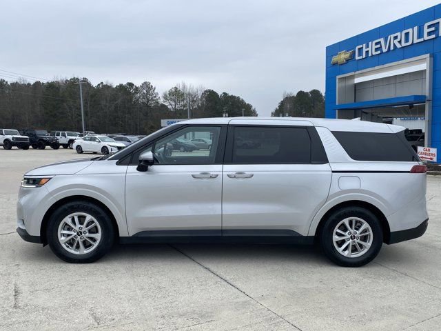 Used 2023 Kia Carnival LX image 2