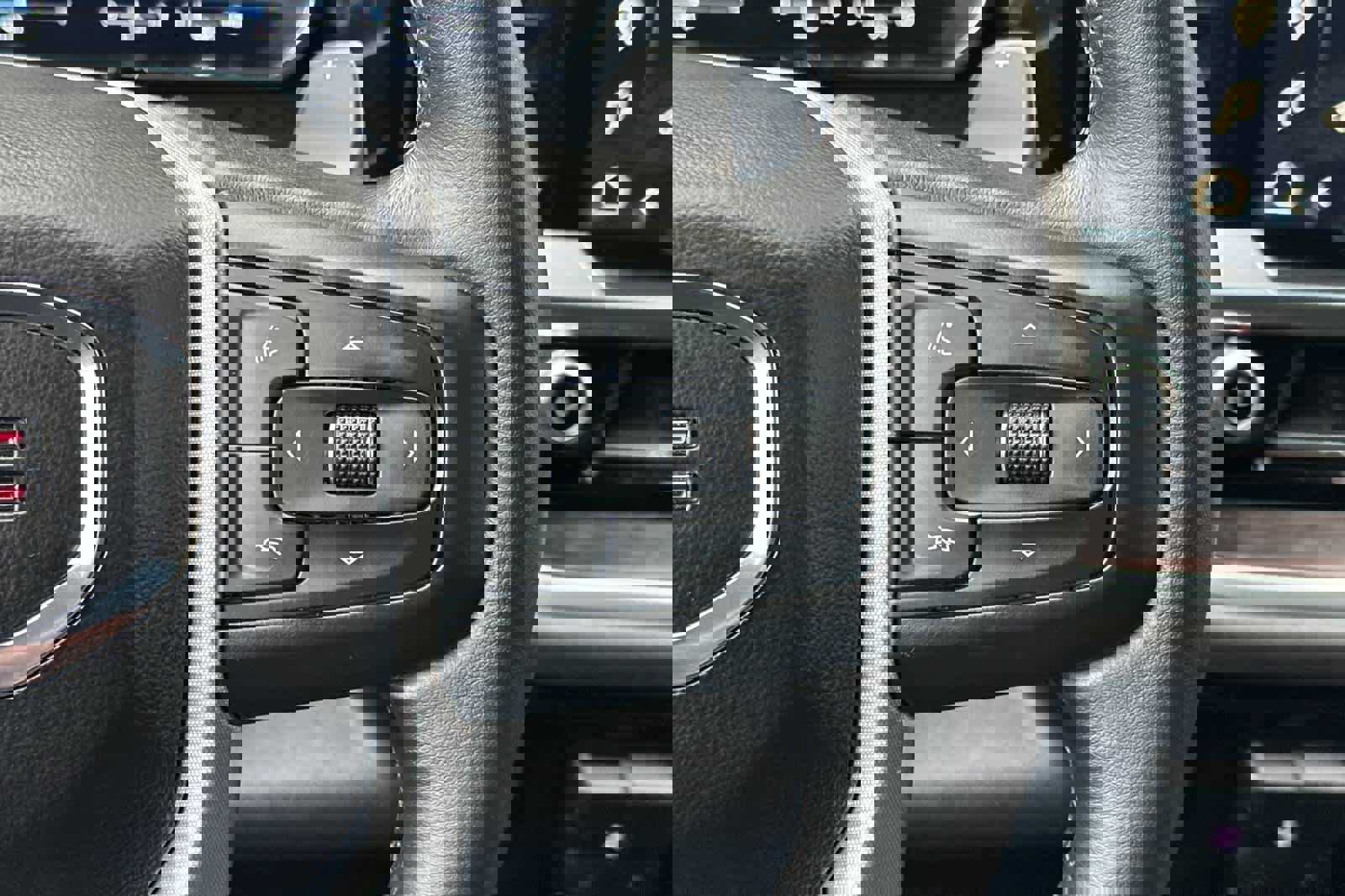 Used 2022 GMC Sierra 1500 SLT w/ SLT Premium Package image 27