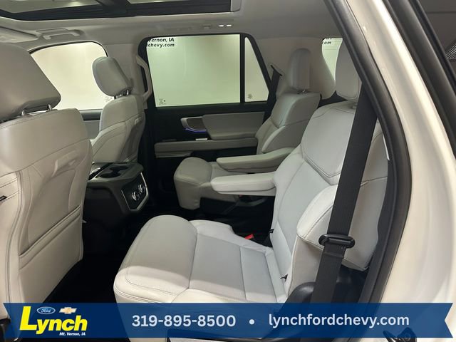 Used 2025 Ford Expedition Platinum w/ Driver's Package AWD/4WD image 23