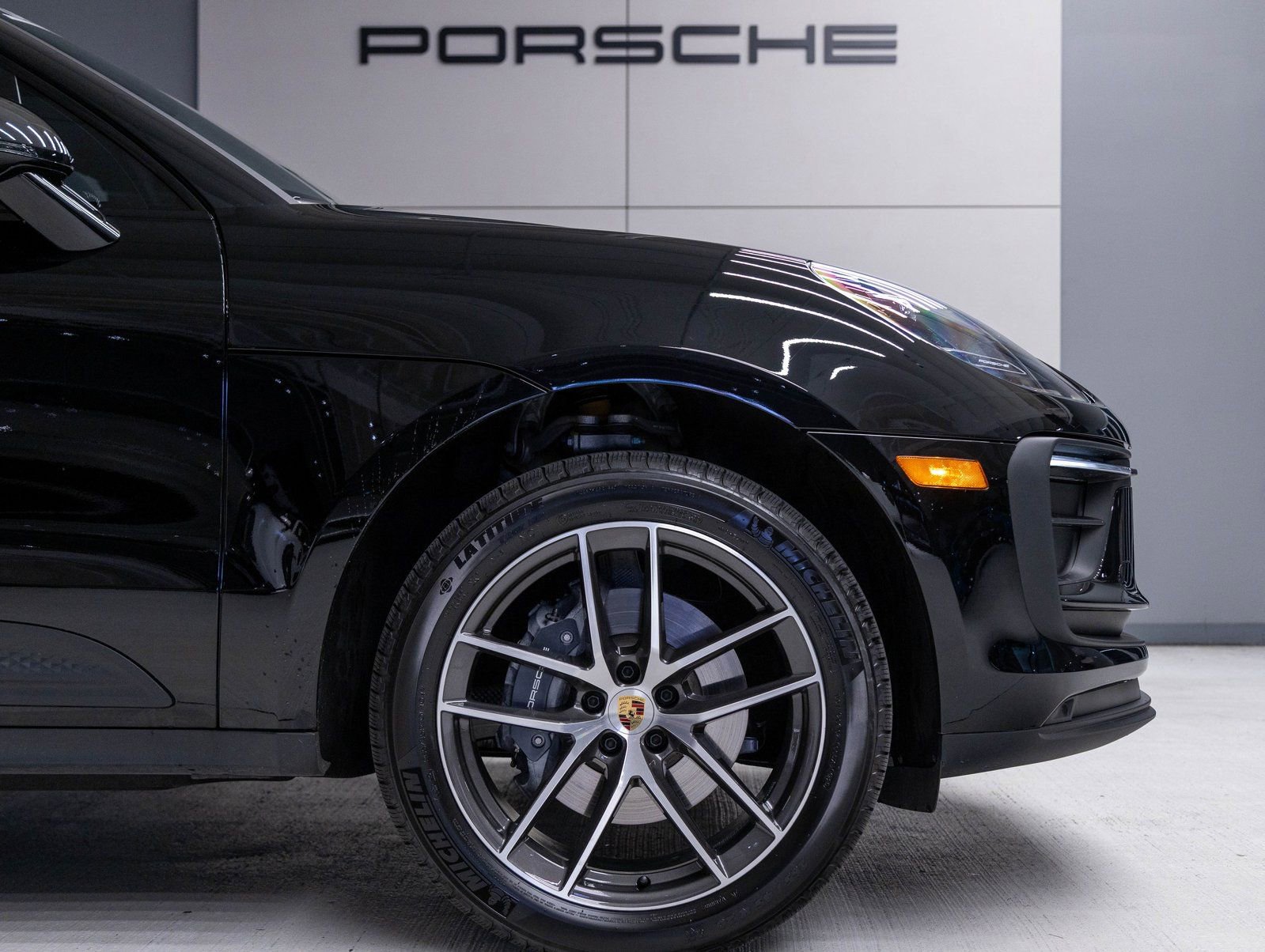 Certified 2026 Porsche Macan image 11