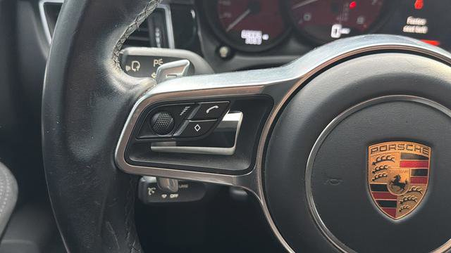 Used 2018 Porsche Macan GTS image 10