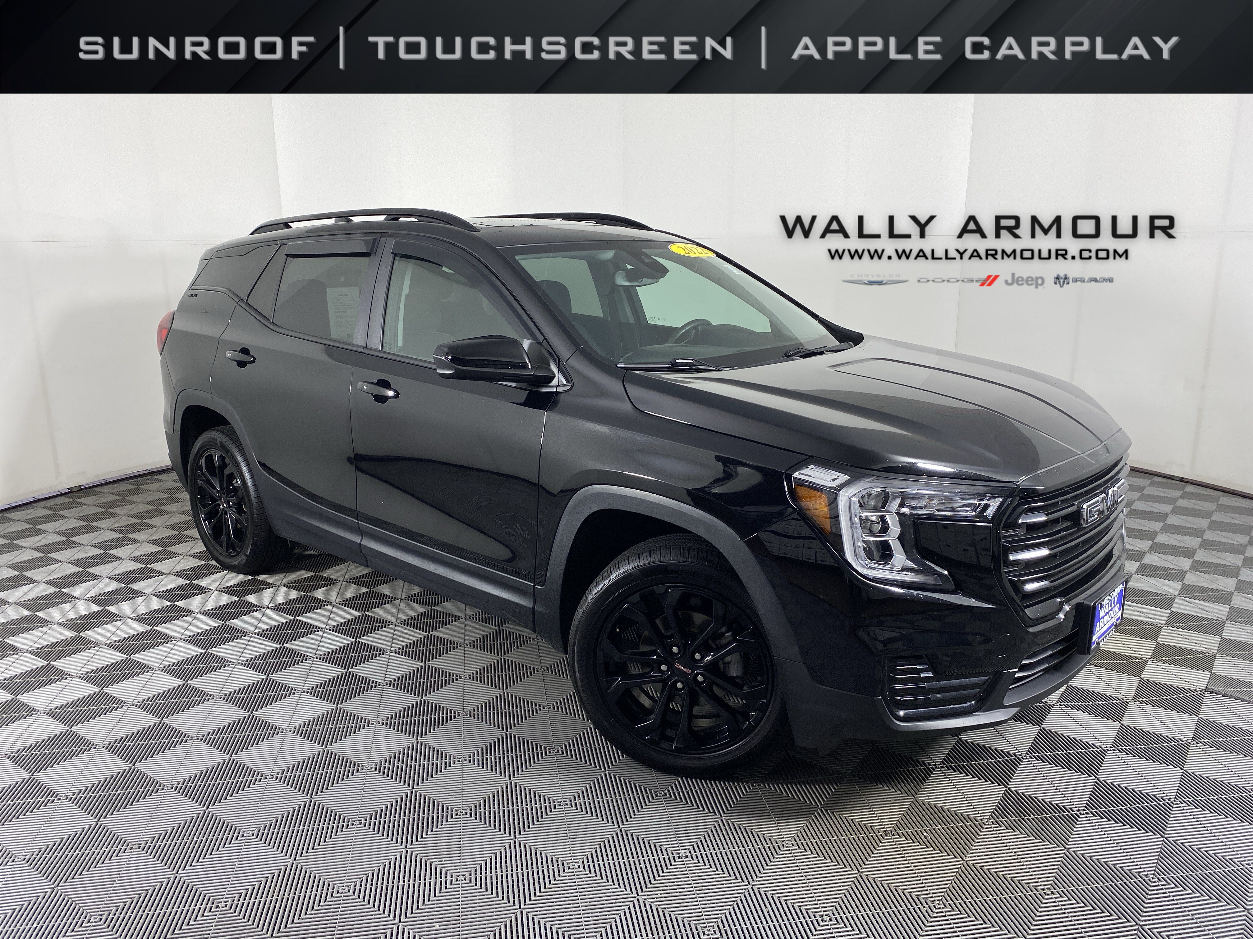 Used 2022 GMC Terrain SLE w/ Driver Convenience Package AWD/4WD image 1