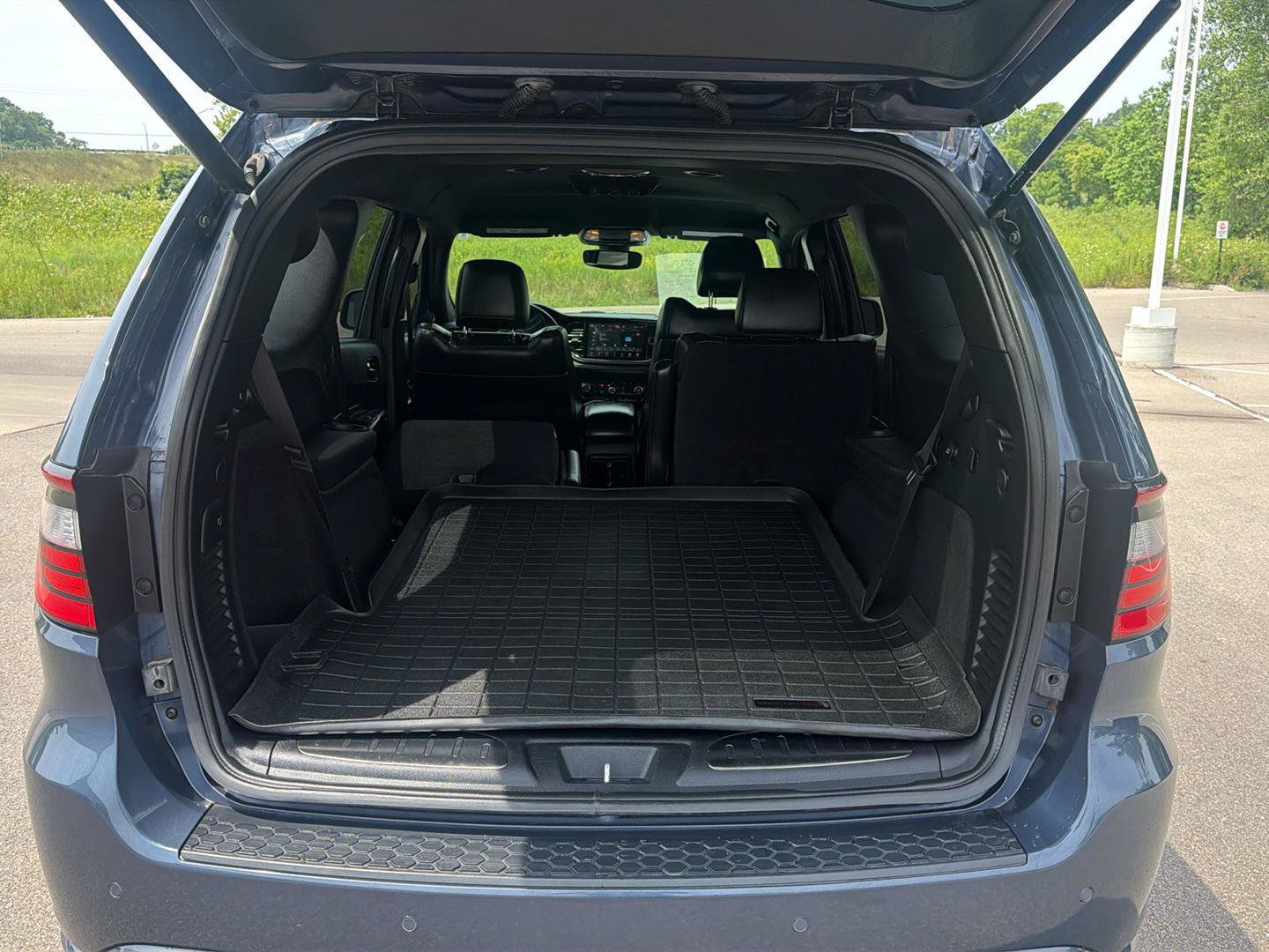 Used 2021 Dodge Durango R/T w/ Blacktop Package AWD/4WD image 5