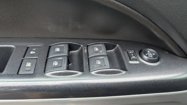 Used 2021 Chevrolet Colorado LT w/ LT Convenience Package AWD/4WD image 13