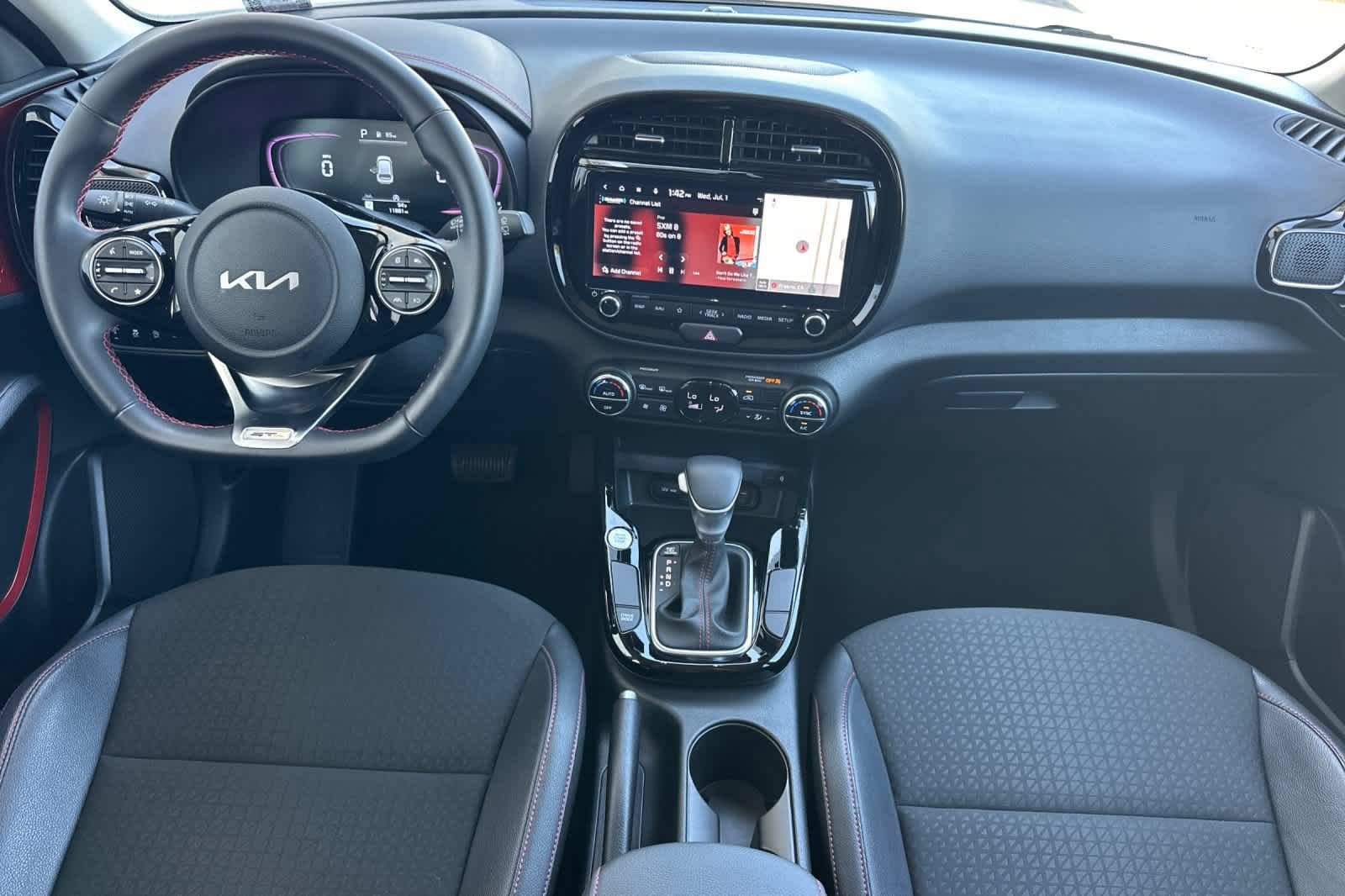 Used 2025 Kia Soul GT-Line FWD video 3