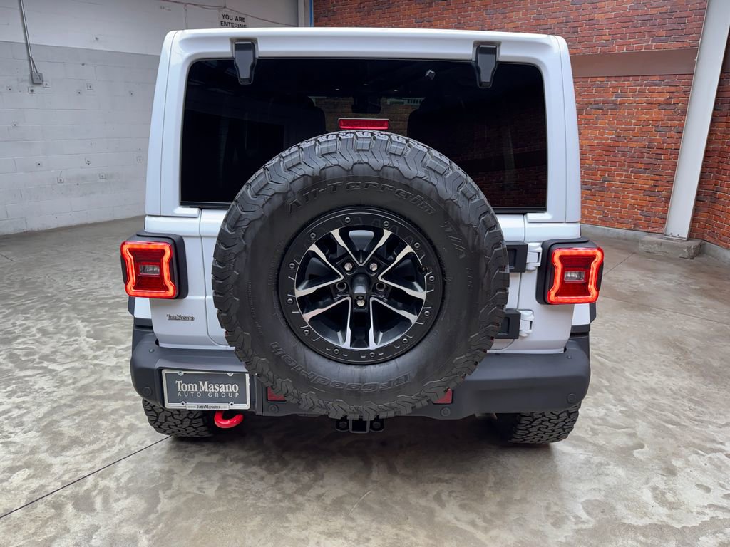 Used 2024 Jeep Wrangler Unlimited Rubicon image 4