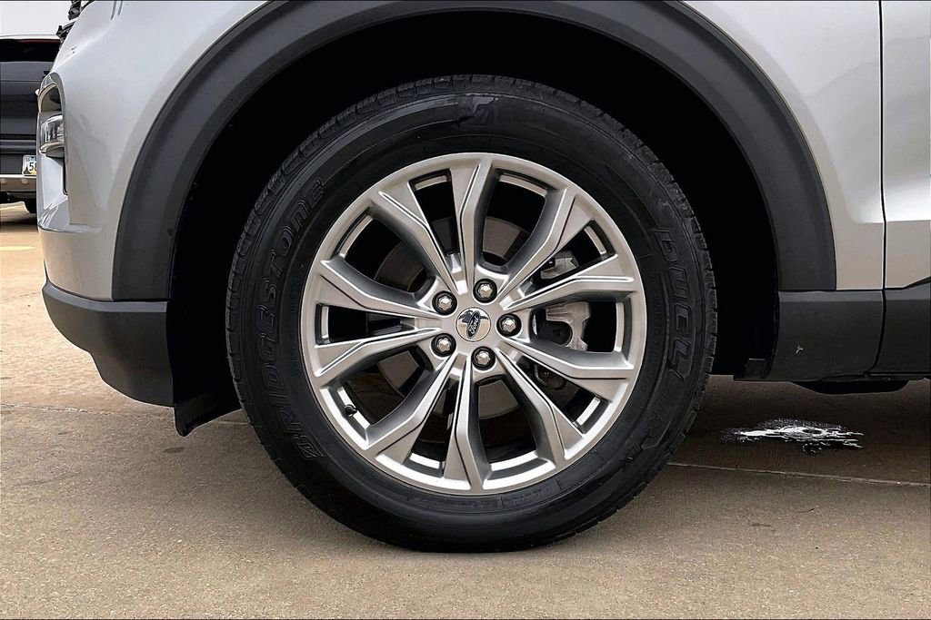 Used 2021 Ford Explorer XLT w/ Equipment Group 202A image 9