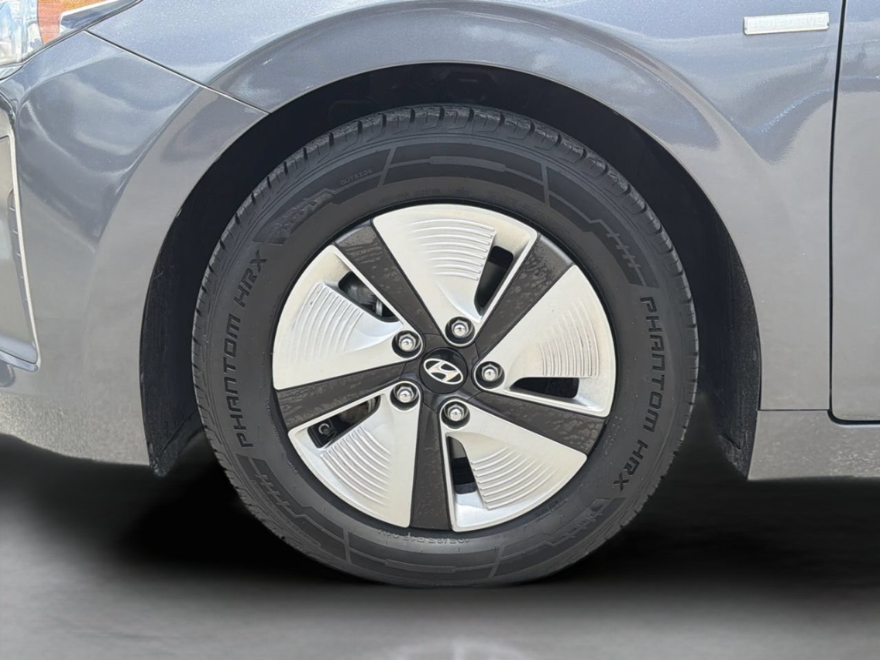 Used 2019 Hyundai Ioniq Blue FWD image 30